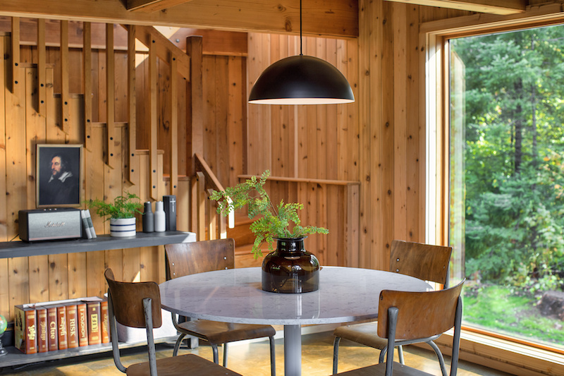 Dining room in The Minne Stuga with Marvin Ultimate Picture window