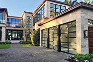 Exterior of home with Marvin Signature Coastline Garage Door