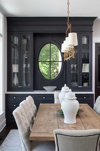 Dining room with Marvin Signature Ultimate Direct Glaze Round Top windows