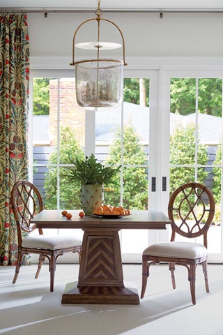 Dining room with Marvin Signature Ultimate Multi-Slide Door