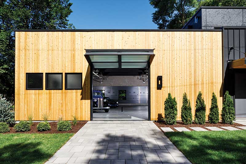 Modern industrial-style home in Orono, MN featuring Marvin Ultimate Awning windows.