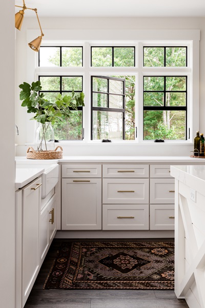 Kitchen with Elevate Windows