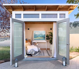 A contemporary Accessory Dwelling Unit (ADU) from Studio Shed featuring Marvin Essential windows.